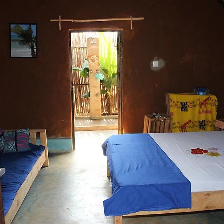 Bahati Diani House Glamping Diani Beach Exteriör bild