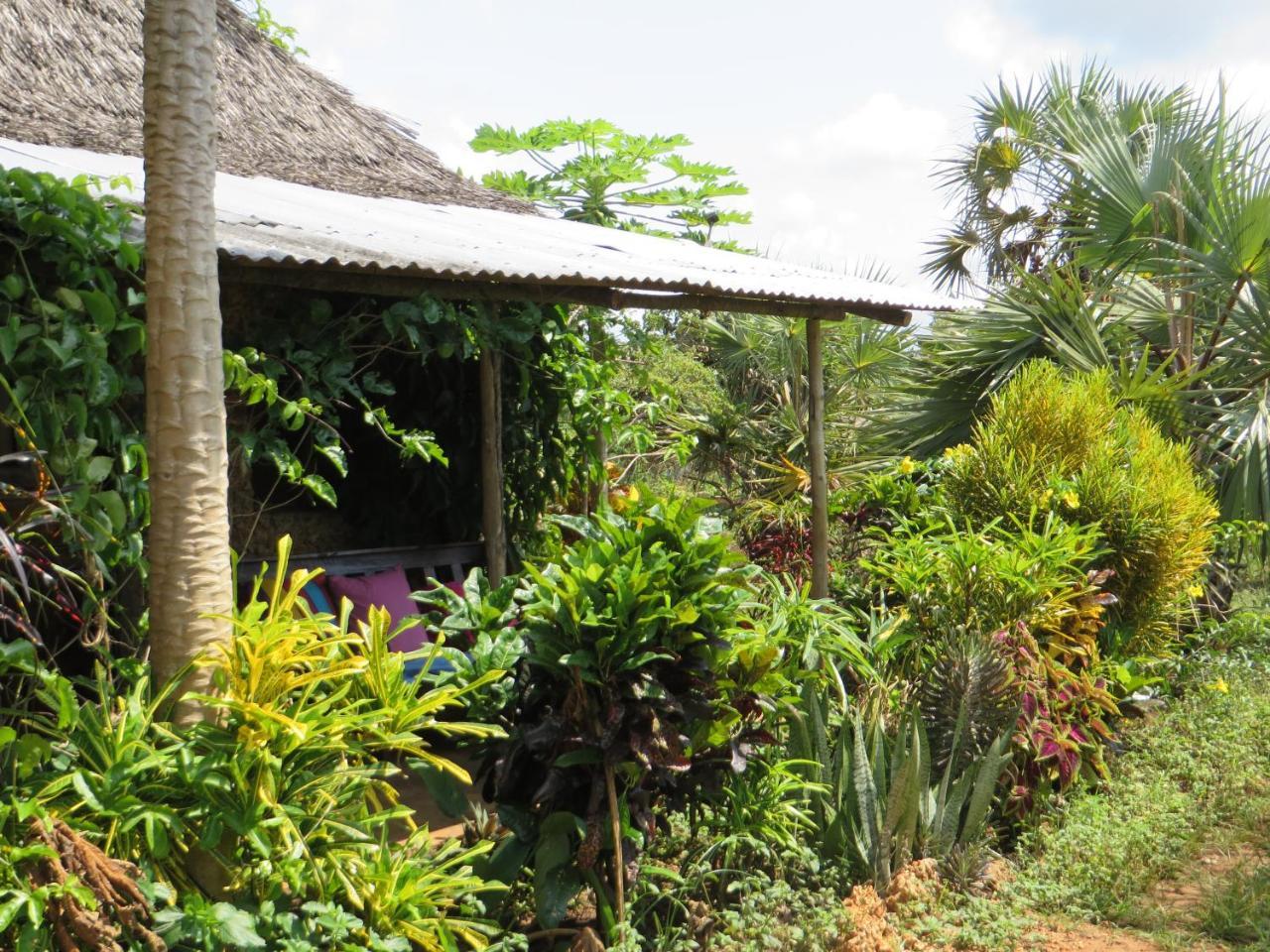 Bahati Diani House Glamping Diani Beach Exteriör bild